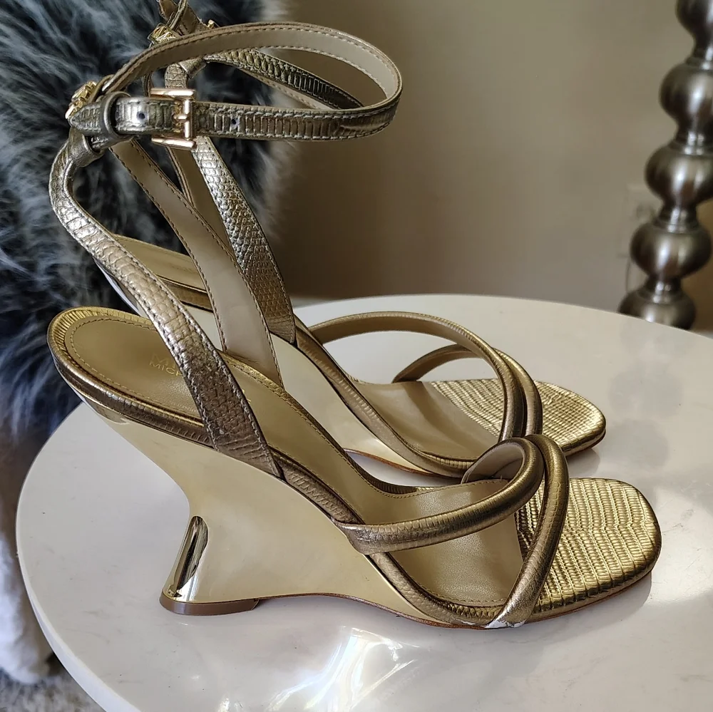 🆕⭐ Micheal Kors Gold Wedge Sandals